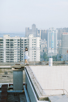 周冬雨割双眼皮了吗